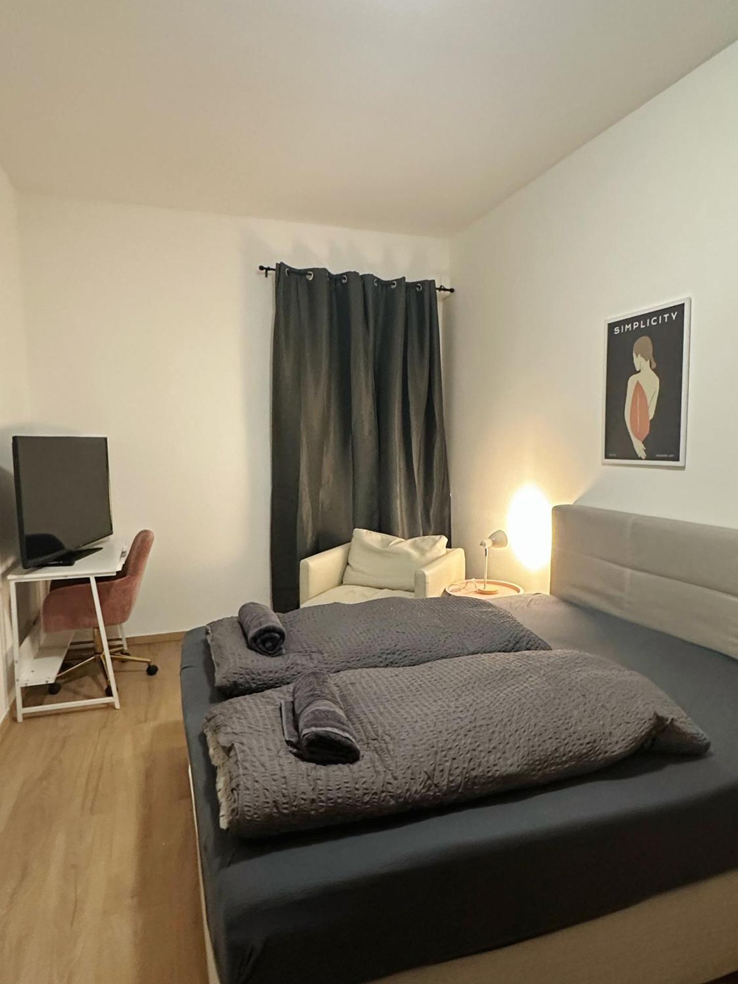 2Schlafenzimmer 5Betten Montuerwhonung 杜塞尔多夫 外观 照片